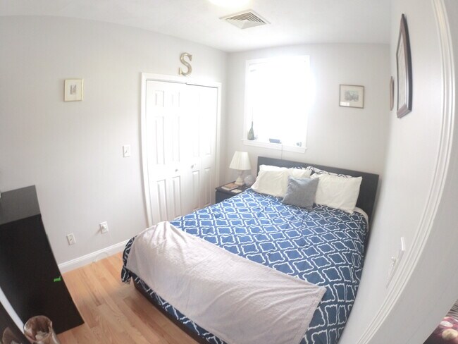 Building Photo - 6 Chestnut Hill Ave