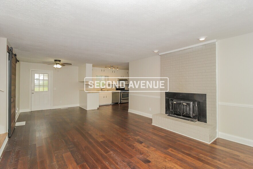 Building Photo - 67 Red Oak Dr