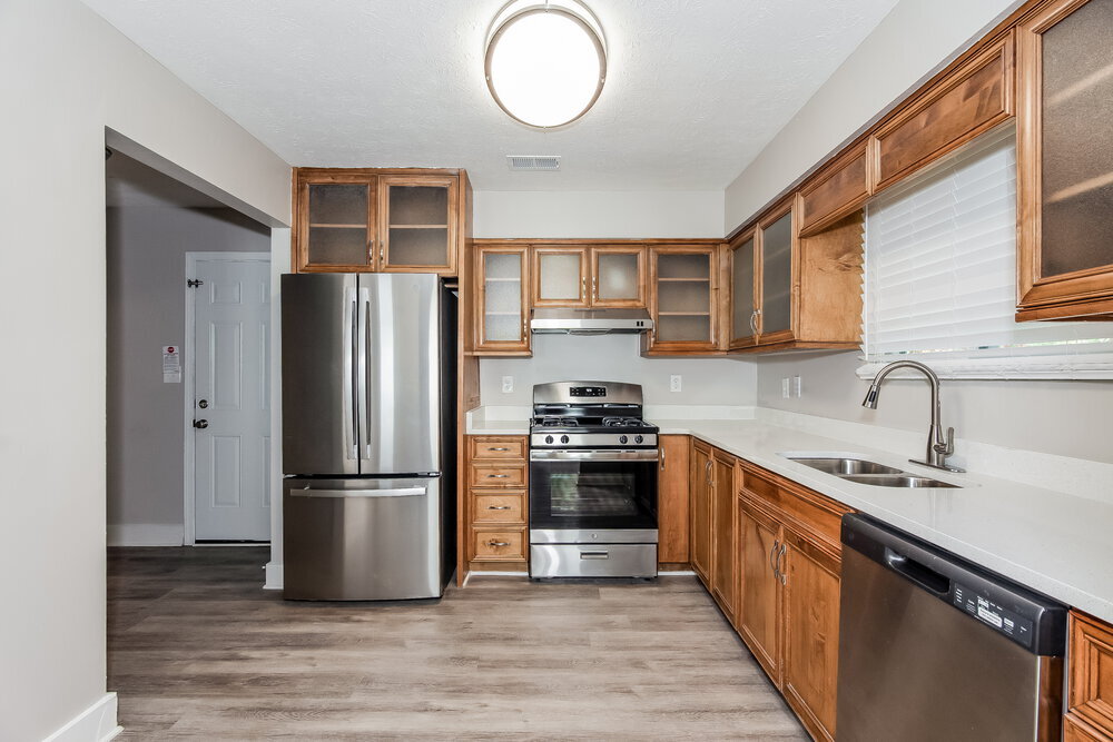 Building Photo - 9453 Forest Knoll Dr