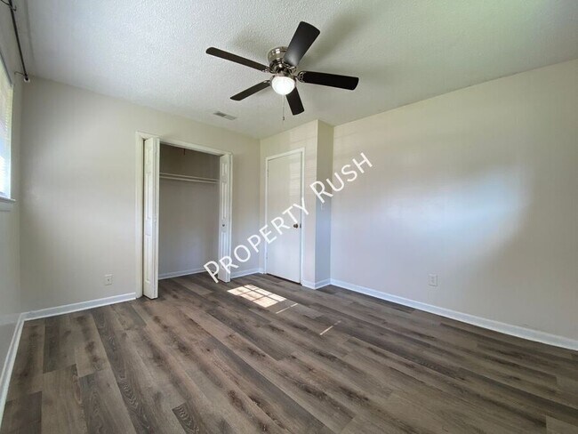 Building Photo - 7612 Bishop Dr