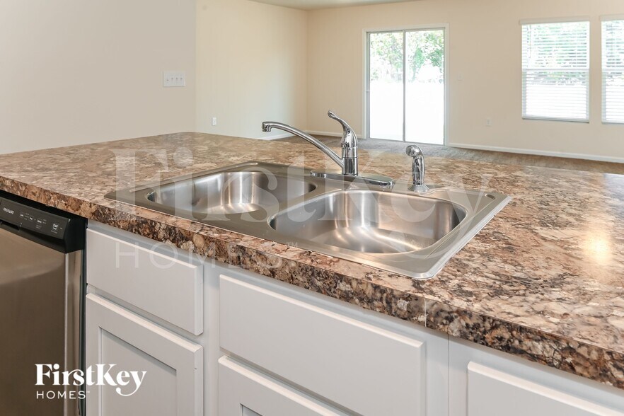 Building Photo - 12055 Sea Grove Pl