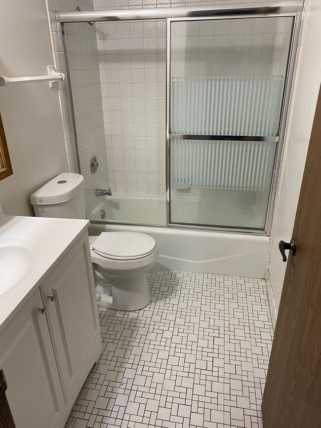 Building Photo - 1259 Cunningham Dr