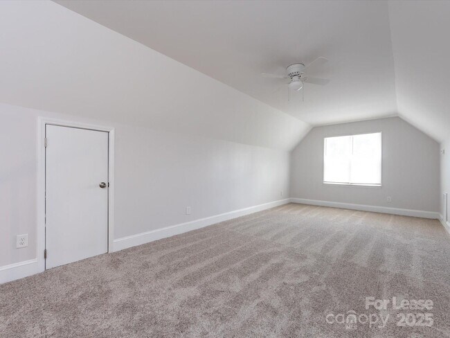Building Photo - 114 Juanita Dr