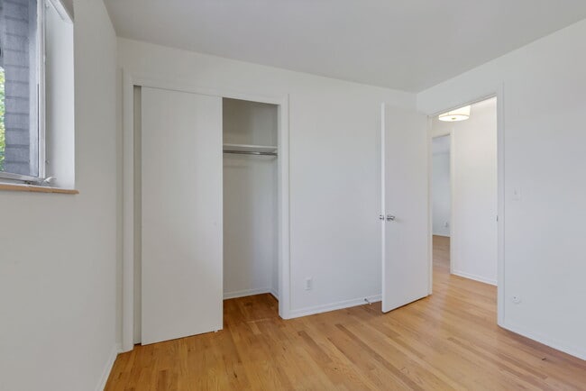 Building Photo - 2021 Sherrelwood Cir