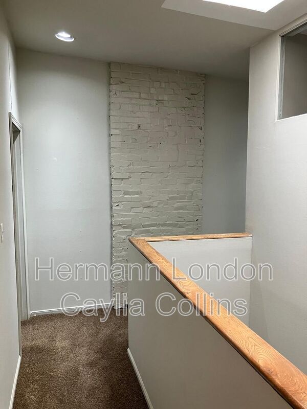 Building Photo - 1708 S Tucker Blvd