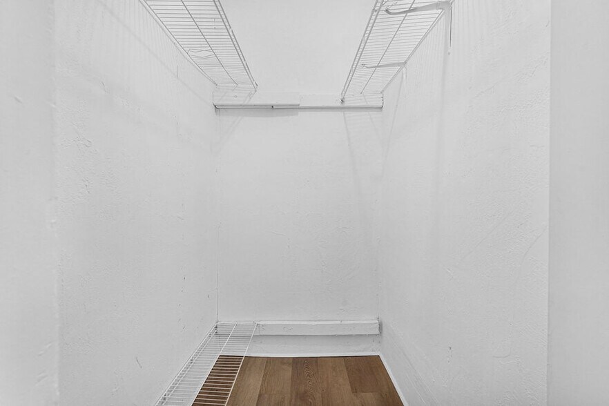 Building Photo - 47 NW 45th Ave