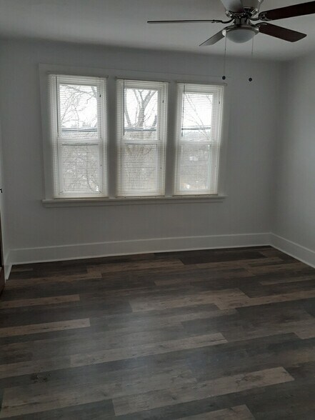 Building Photo - 743 Bluff St