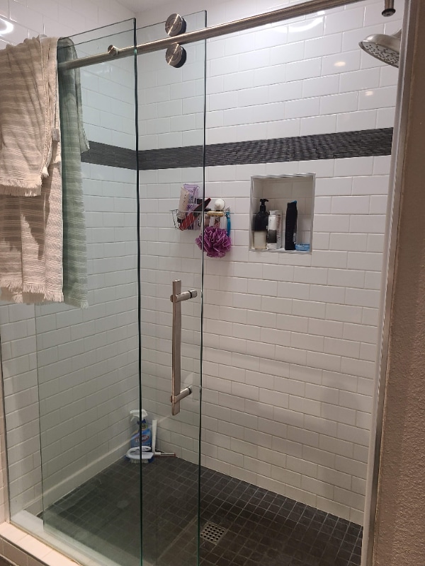 Building Photo - 543 Victoria St