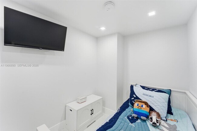 Building Photo - 3500 Galt Ocean Dr