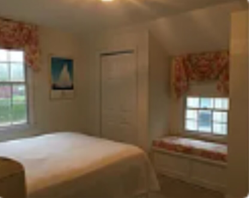 Building Photo - 15 Clay St