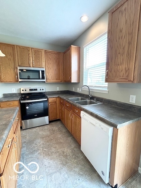 Building Photo - 6647 Crestwell Ln