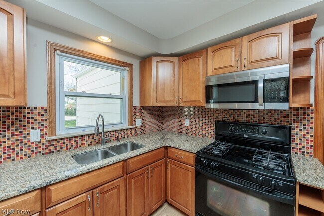 Building Photo - 4441 Baintree Rd