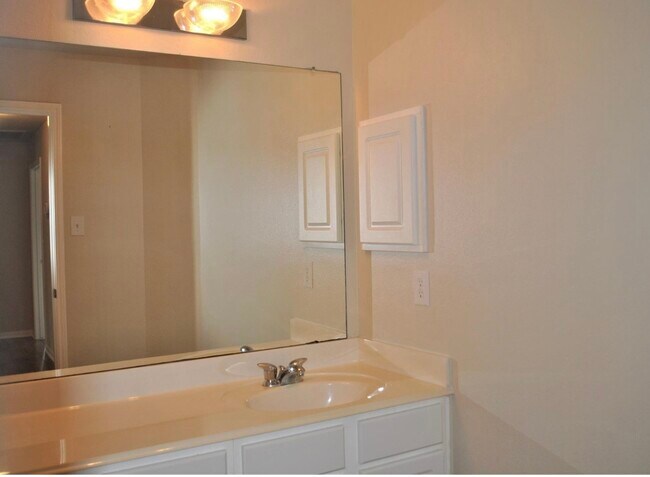 Building Photo - 19438 Juniper Vale Cir