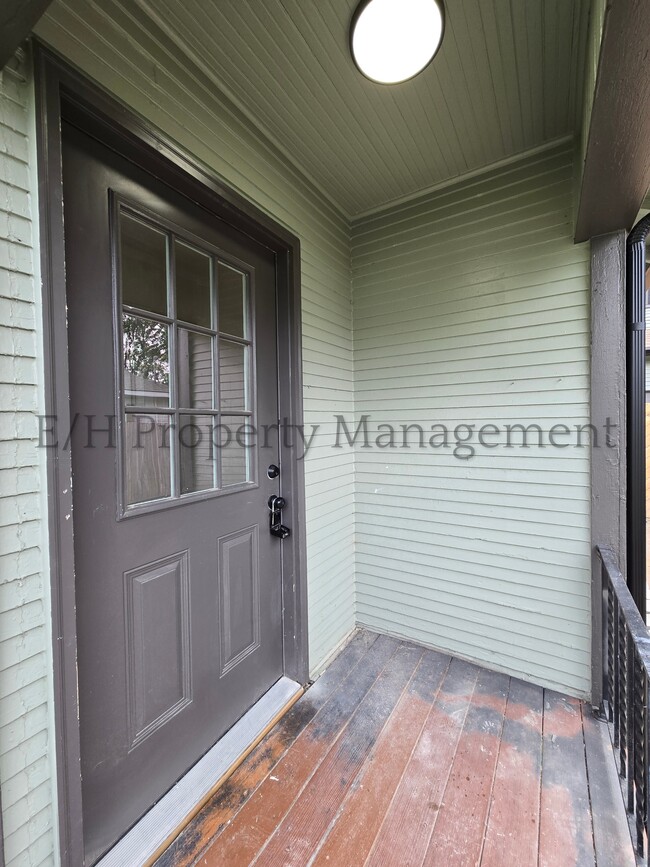 Building Photo - 244 N Athenian Ave