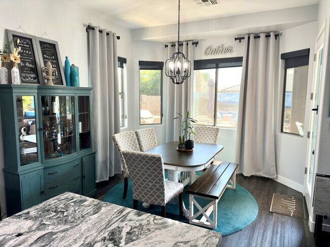 Building Photo - Estrella Mountain Ranch with Resort-style ...