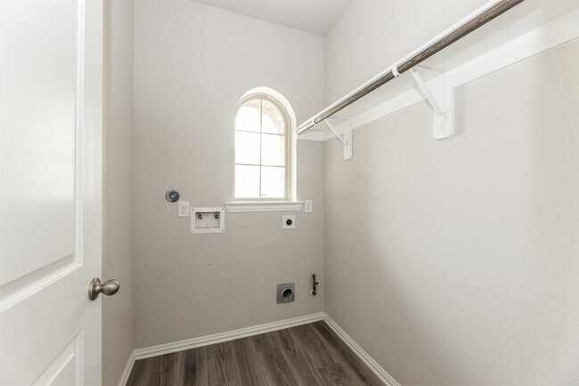 Building Photo - 15211 Stuart Bat Cave Ln