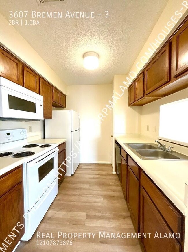 Building Photo - 3607 Bremen Ave