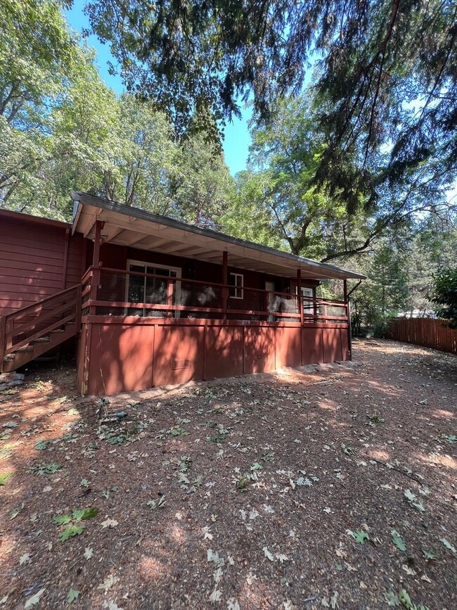 Building Photo - Magalia Home for rent, 1 car garage, 2 bed...