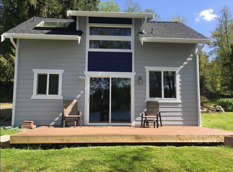 Building Photo - 34216 Thomas Rd E