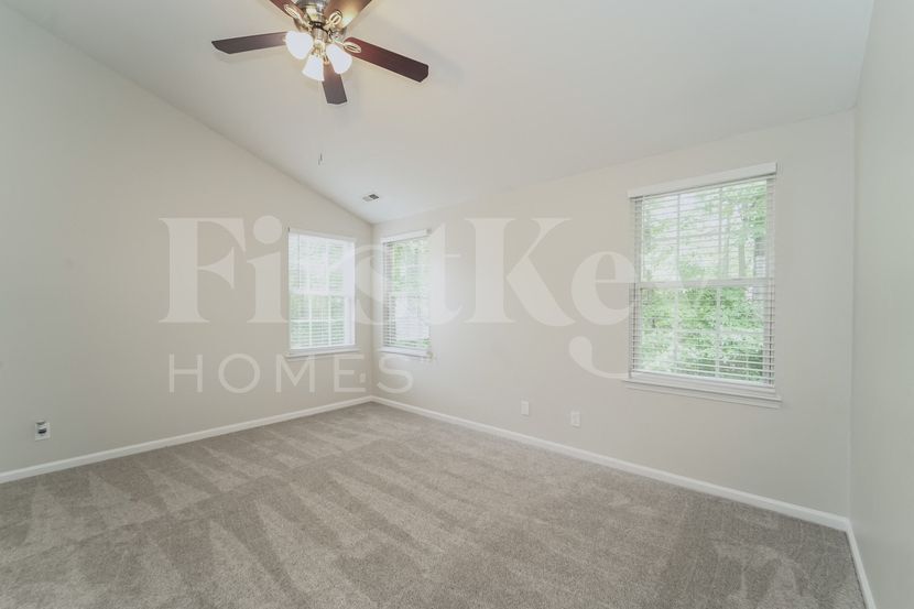 Building Photo - 6412 Spanish Moss Ln