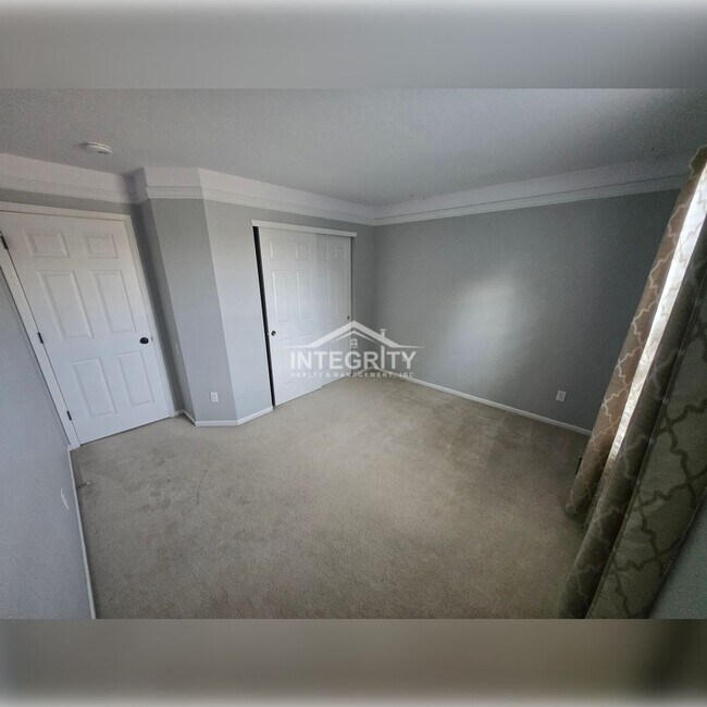 Building Photo - 8551 S Mallard Pl