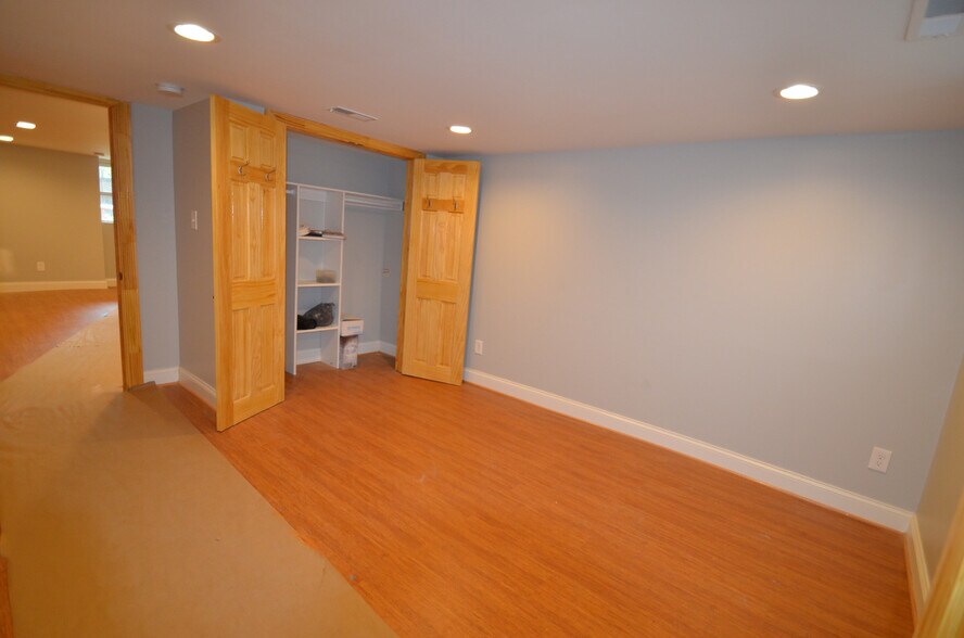 Building Photo - 3130 Guilford Ave