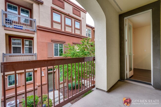 Building Photo - Modern 2-Bed Condo with Tesla Charger & At...