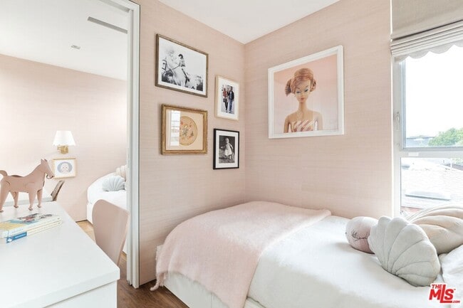 Building Photo - 1201 Cabrillo Ave