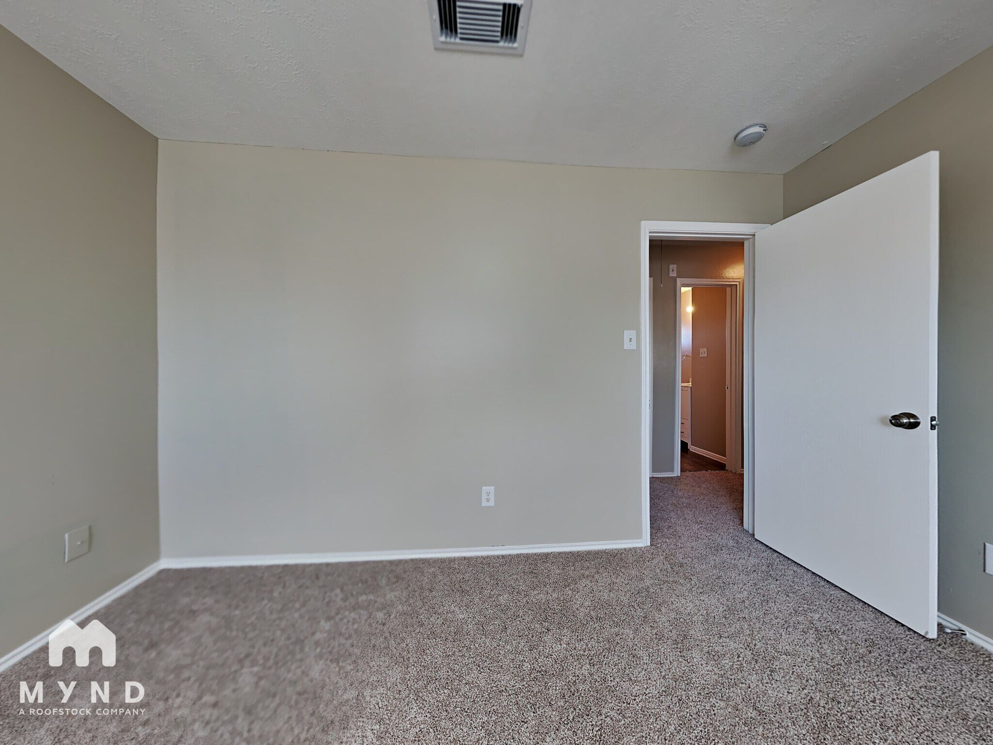 Building Photo - 9027 Farm Ridge Ln