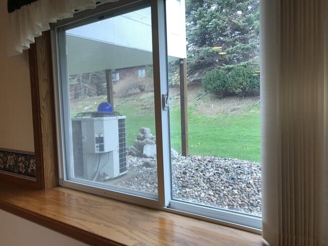 Building Photo - 783 Holly Creek Dr