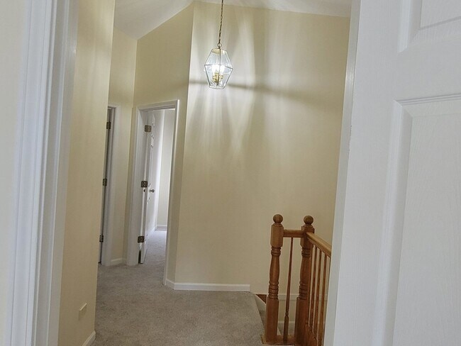 Building Photo - 18602 W Sterling Ct
