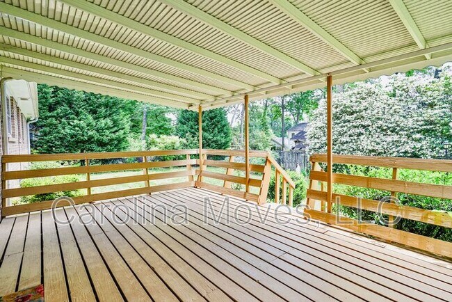 Building Photo - 403 Rosebud Ct