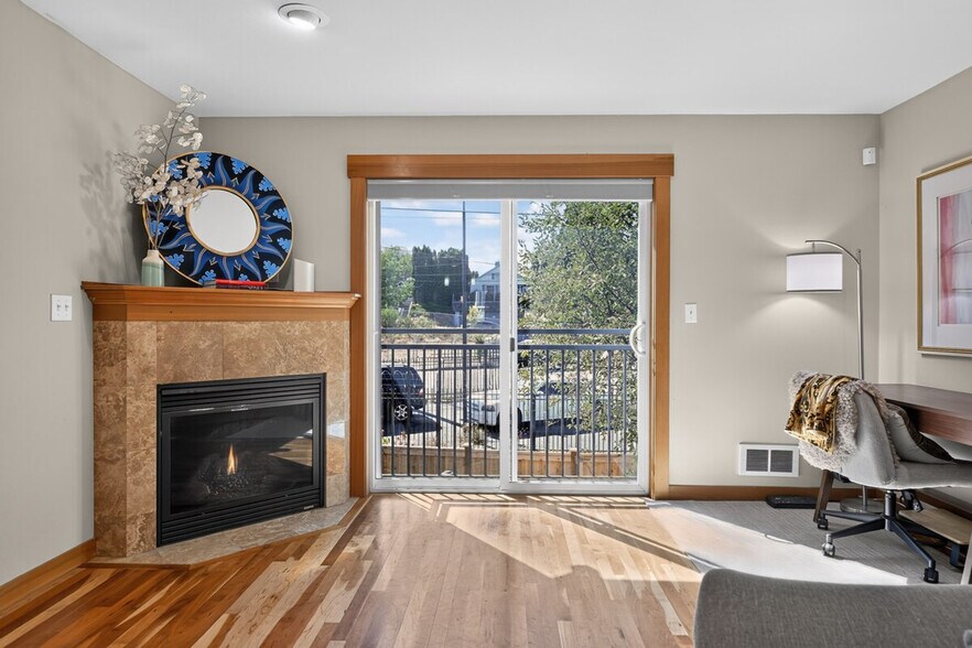Building Photo - 9237 17th Ave SW
