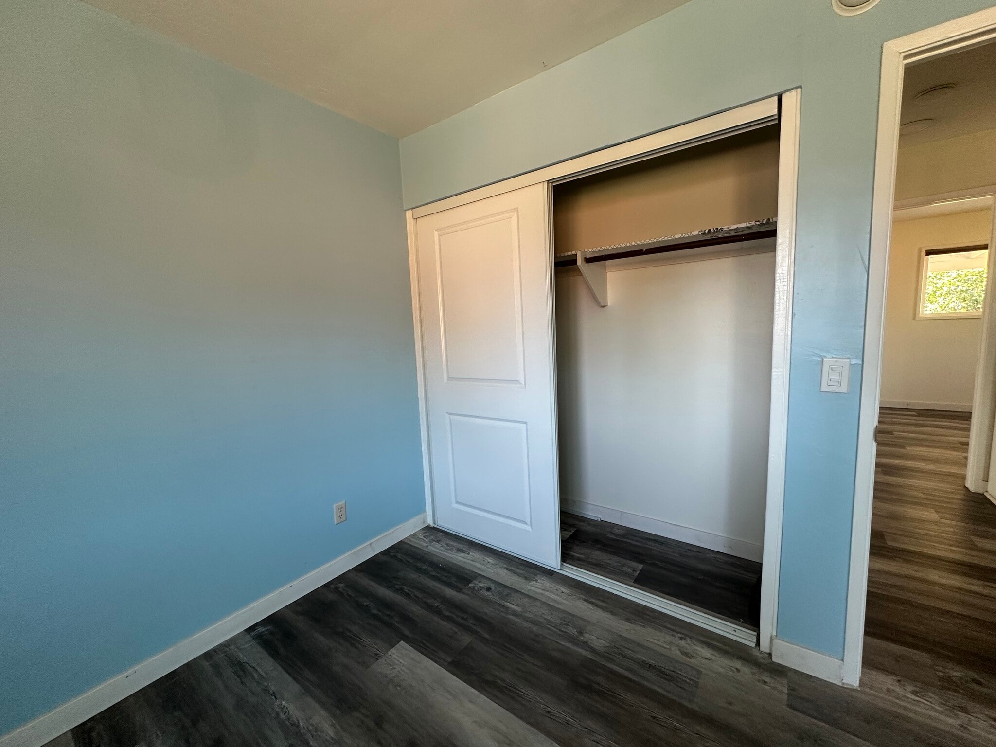Building Photo - 9230 Pine Valley Dr