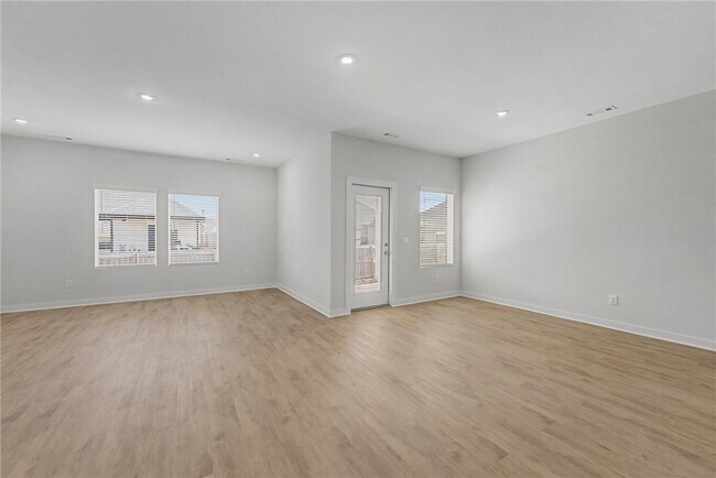 Building Photo - 4628 W Aurora St