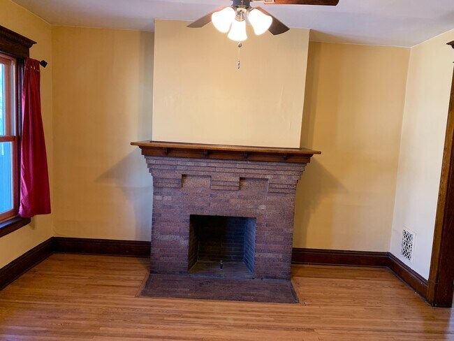 Building Photo - 75 Inwood Pl