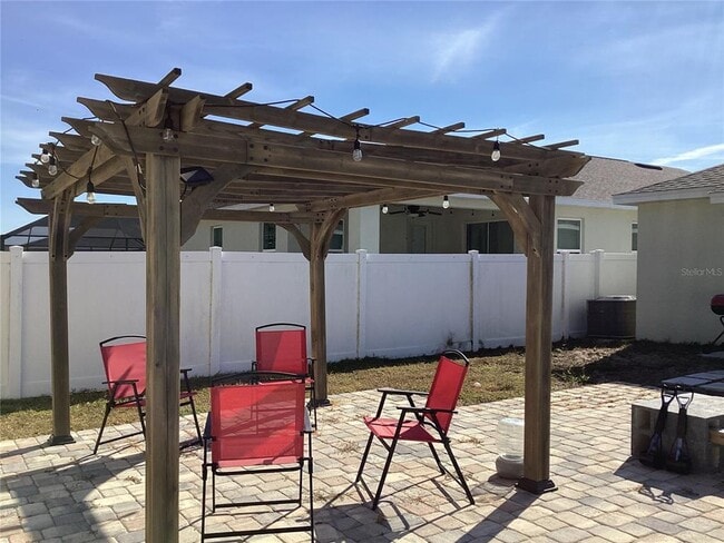 Building Photo - 260 Pershing St