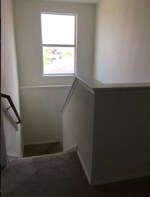 Building Photo - 2606 Skyview Knoll Ct
