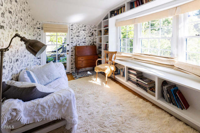 Building Photo - 4053 Cromwell Ave