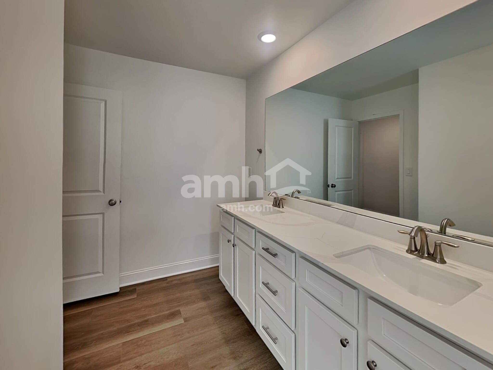 Building Photo - 935 Carnelian Ln
