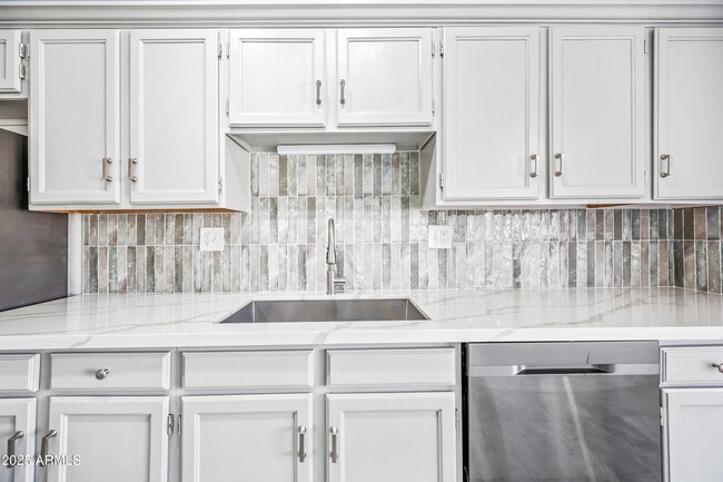 Building Photo - 3060 E John Cabot Dr