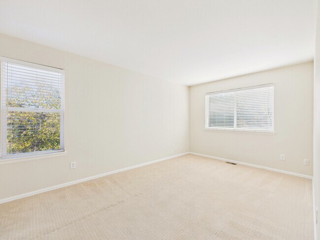 Building Photo - 7765 Lebrun Ct