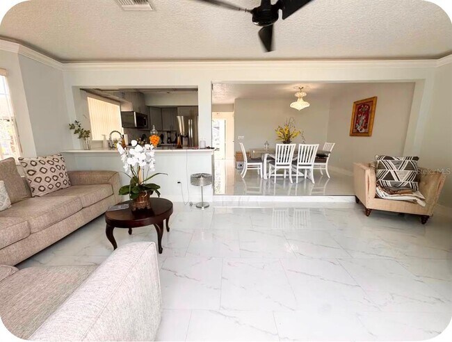 Building Photo - 574 Orchid Dr