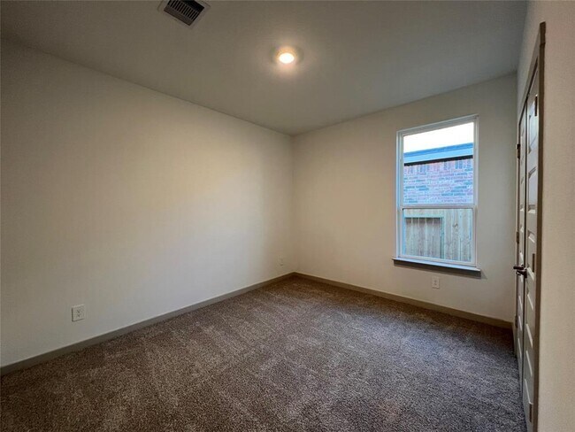 Building Photo - 29235 Pikes Peak Dr