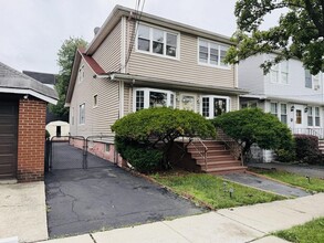 Building Photo - 99 1st Ave