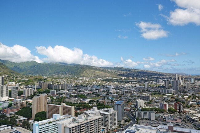 Building Photo - Azure 3903 - Metro lifestyle with beautiful views!