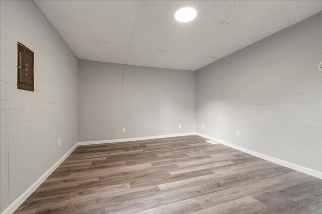 Building Photo - 3 Bedroom 1 Bath Rental in Oneida, NY!