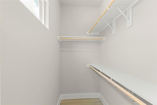 Building Photo - 3111 Shelby Cir