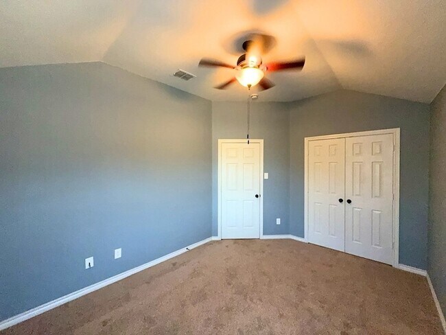 Building Photo - 12614 Oceanside Dr