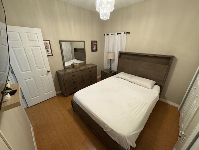 Building Photo - Florida Living Starts Here — Gated, Single-Story, Move-In Ready May 1!